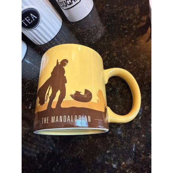 Star Wars The Mandalorian Ceramic Mug 11 Oz Yellow With Character Silhouette Des - Picture 5 of 6